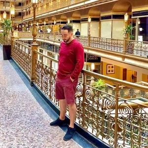 Meet your Posher, Damien